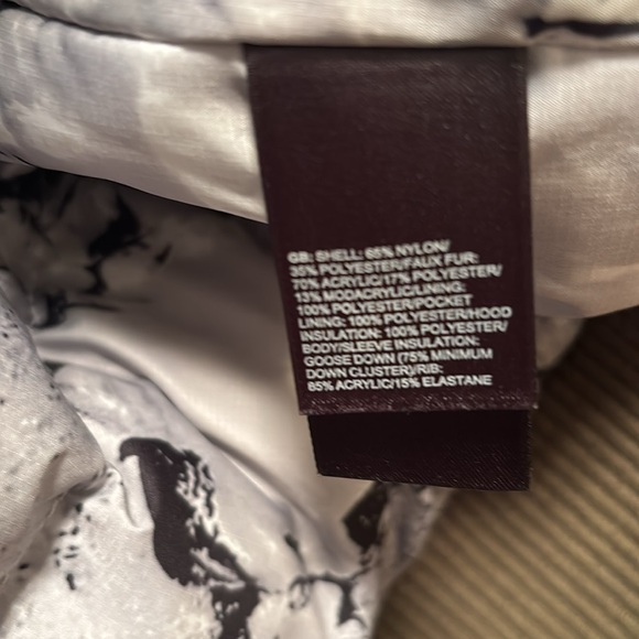 The North Face Tan Puffer Jacket - Picture 9 of 9